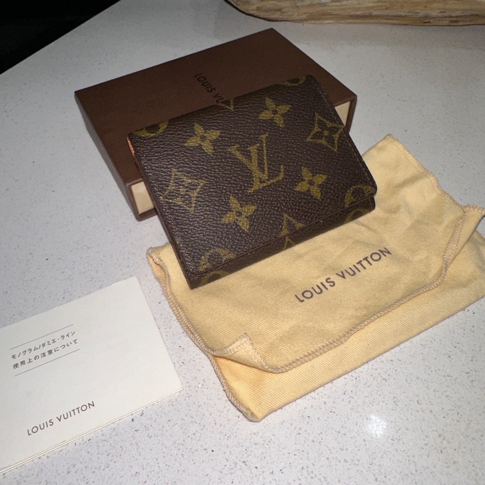 Louis Vuitton Monogram Canvas Cards Case, dust bag, box & booklet GA1918 - Picture 1 of 8